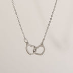 Alvea™ Cofre Rosa Eterna con Collar Grabado