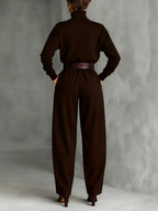 Alvea™ Julia Conjunto de cuello alto y pantalón recto