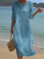 Vestido informal de mujer bordado.
