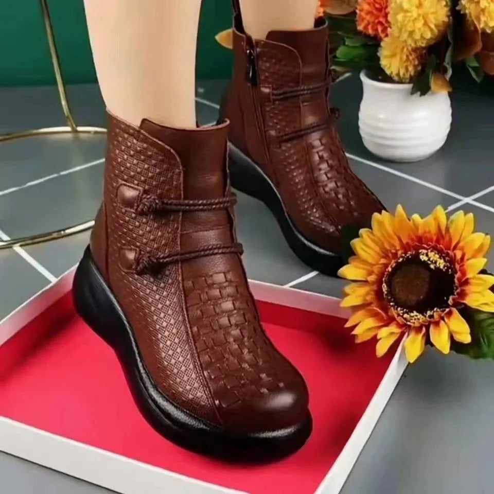 Alvea™ Botas Ortopédicas de Cuero