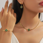 Alvea™  Conjunto Trébol Esmeralda | 3 PIEZAS