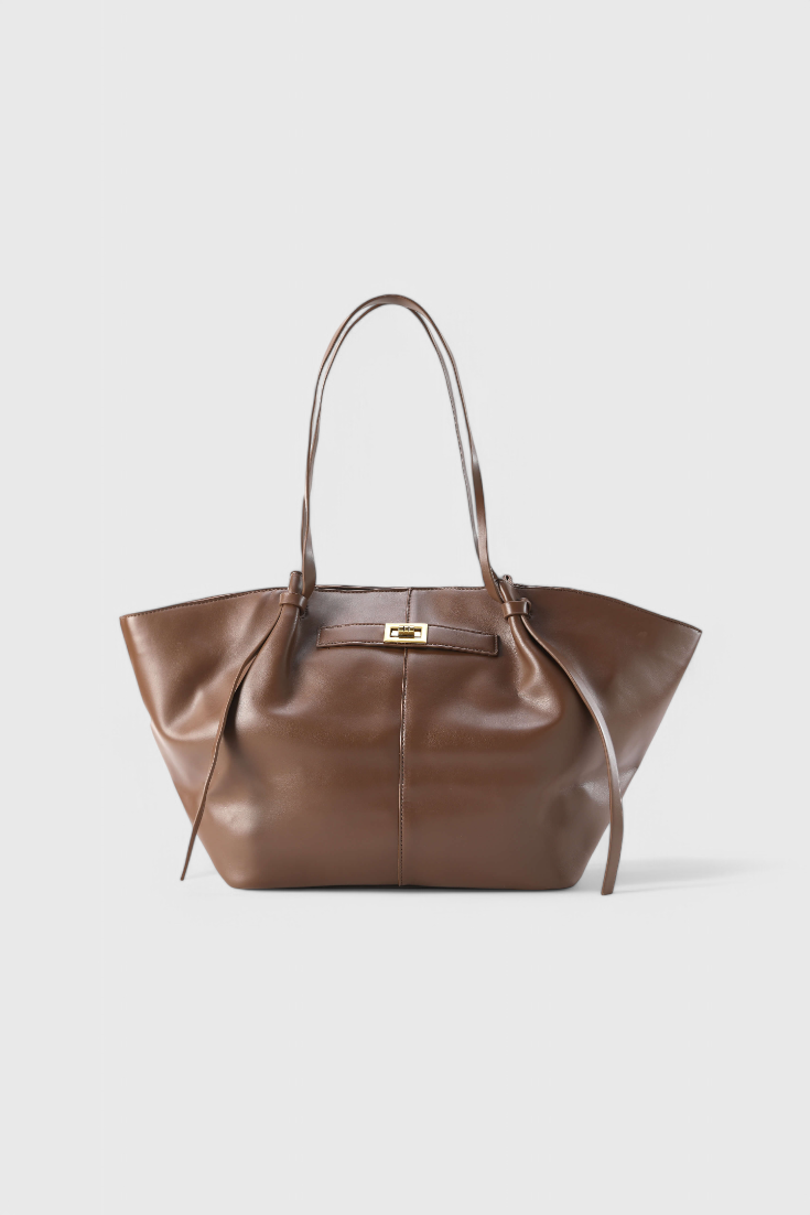 Alvea™ Clio Bolso con Estructura Clásica