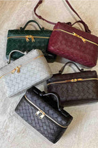 Alvea™ Milla Bolso Mini Woven con Accesorios Dorados