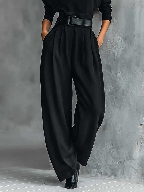 Alvea™ Julia Conjunto de cuello alto y pantalón recto
