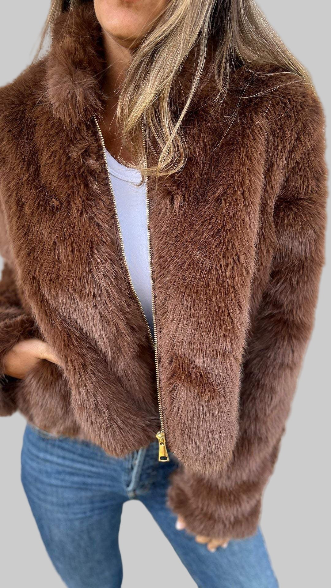 Alvea™ Abrigo de piel de lujo