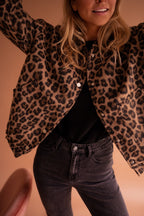 Alvea™ Isa Chaqueta Corta con Estampado de Leopardo