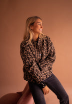 Alvea™ Isa Chaqueta Corta con Estampado de Leopardo